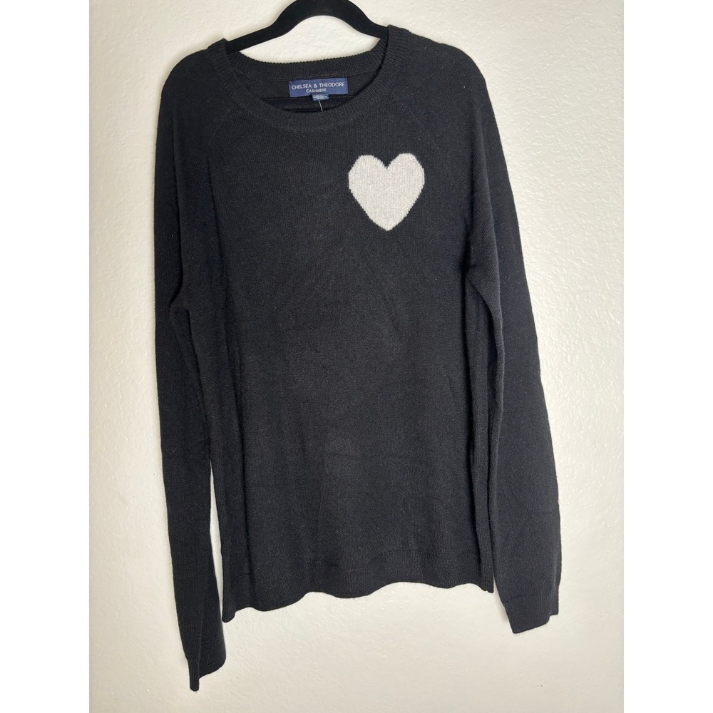NWT Chelsea Theodore Sweater Women's SizeLarge  Black Frost White Cashmere Heart